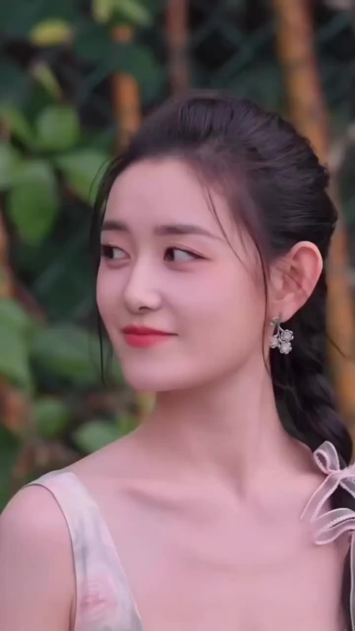 AI魔改 蒋依依 能从偷税风波中走出 小小的骚穴必然是付出了大大的代价 cover