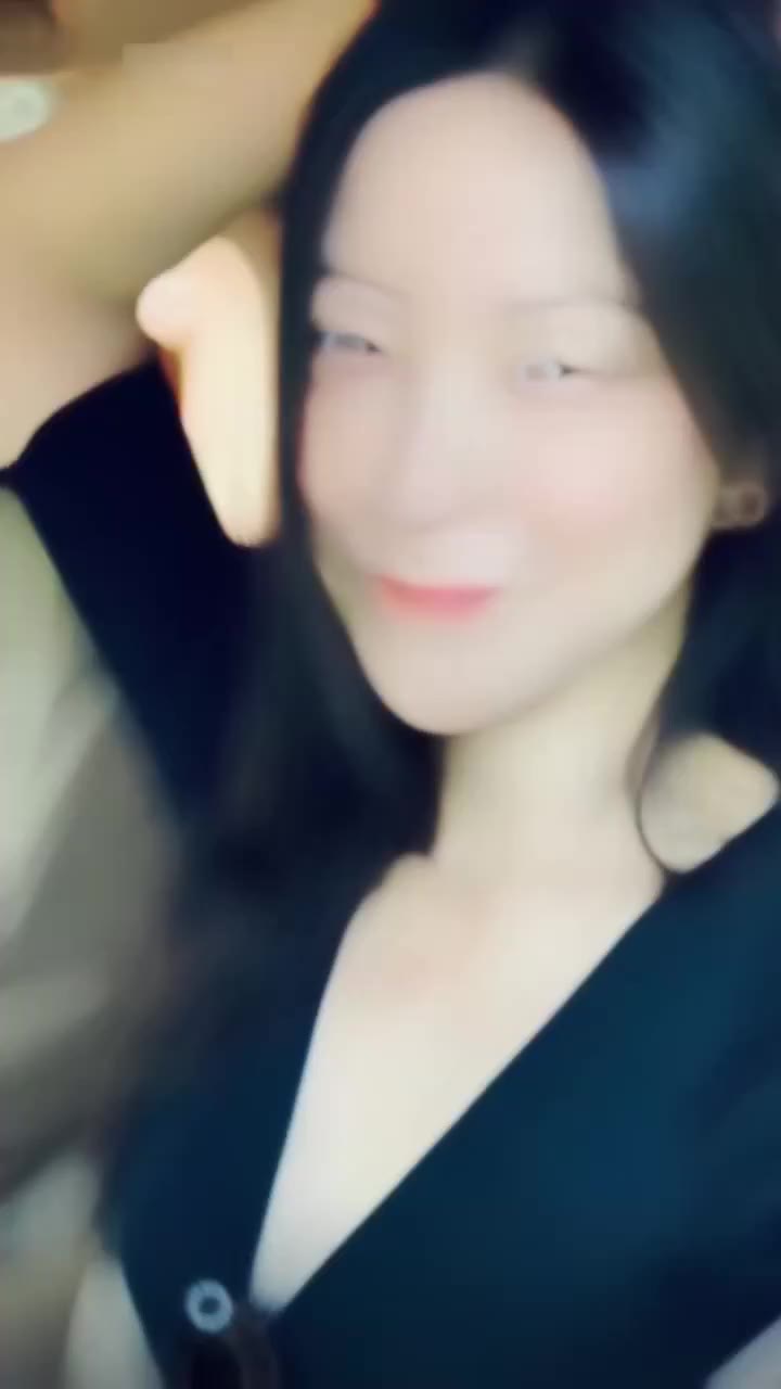 AI魔改 朱珠 性感御姐在国外玩的尺度可大了 cover
