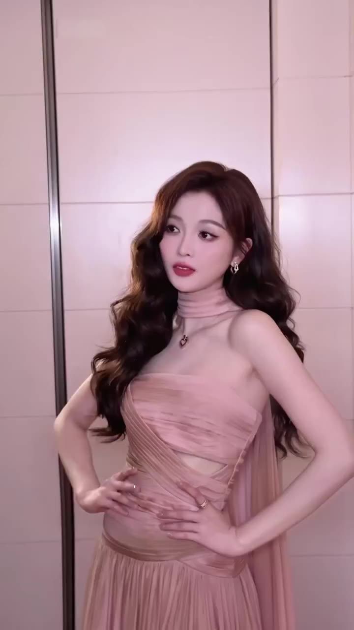 AI魔改 吴宣仪 元气甜豆变骚货小妖精 cover