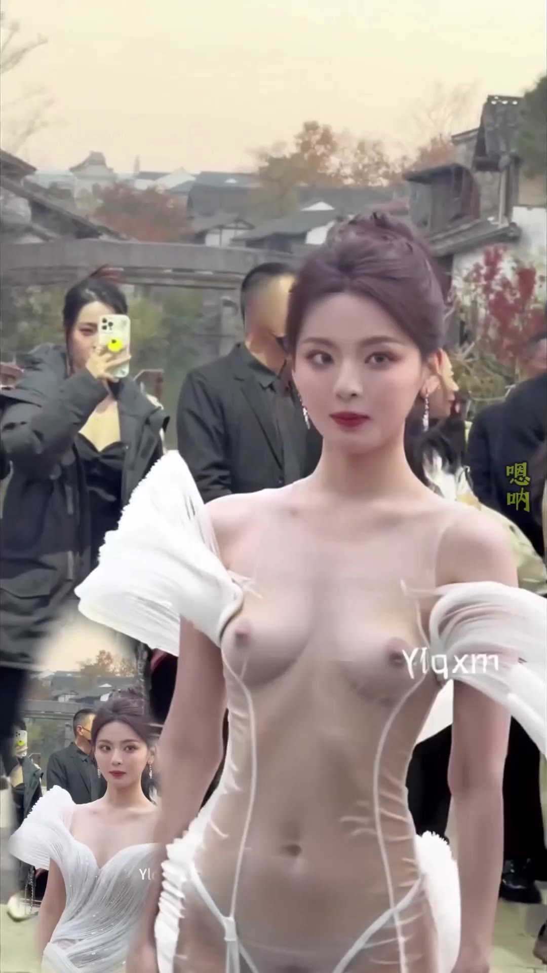AI魔改 杨超越 骚浪的超越妹妹红毯上骚穴奇痒难忍 需要抽插才能缓解 cover